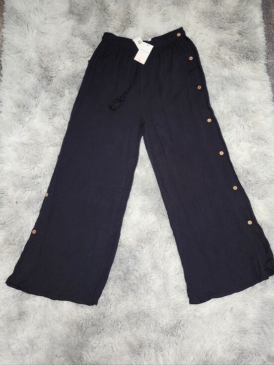 Kiwi + Punch Pants - NWT - KIWI + PUNCH | Wide Leg Button-Trim Lounge Pants | Black |Medium